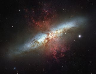 M82_HST_ACS_2006-14-a-large_web