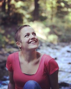 Amy Rose Capetta c. Cori McCarthy